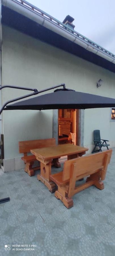 Apartman Sipak Fužine Exteriör bild