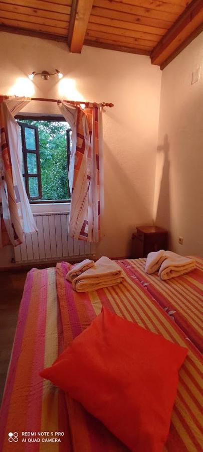 Apartman Sipak Fužine Exteriör bild